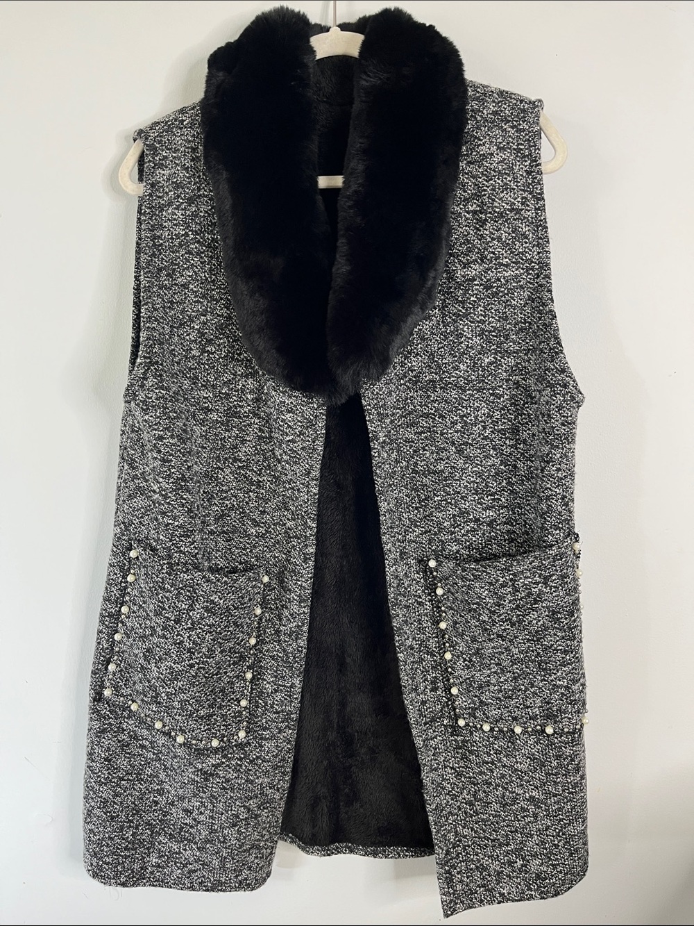 Black Old Money Faux Fur Collar Gray Tweed Vest with Pearl-Trim Pockets Womens M